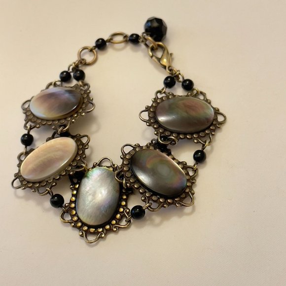 4 for $20 Sale Vintage Romantic Style Mother of Pearl Link Bracelet - Picture 1 of 6